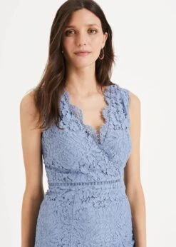 Paola Lace Fishtail Dress -Floral Und Chic 205327198 04 paola lace fishtail dress