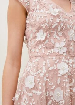 Henriette Flower Maxi Dress -Floral Und Chic 206231319 05 henriette flower maxi dress