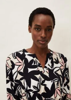 Gwin Leaf Print Dress -Floral Und Chic 220469000 04 gwin leaf print dress