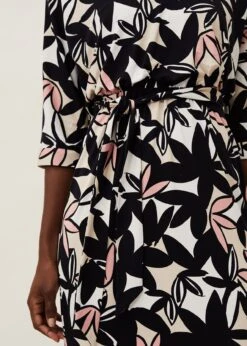 Gwin Leaf Print Dress -Floral Und Chic 220469000 05 gwin leaf print dress