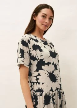 Daisy Print Swing Dress -Floral Und Chic 220540836 04 daisy print swing dress