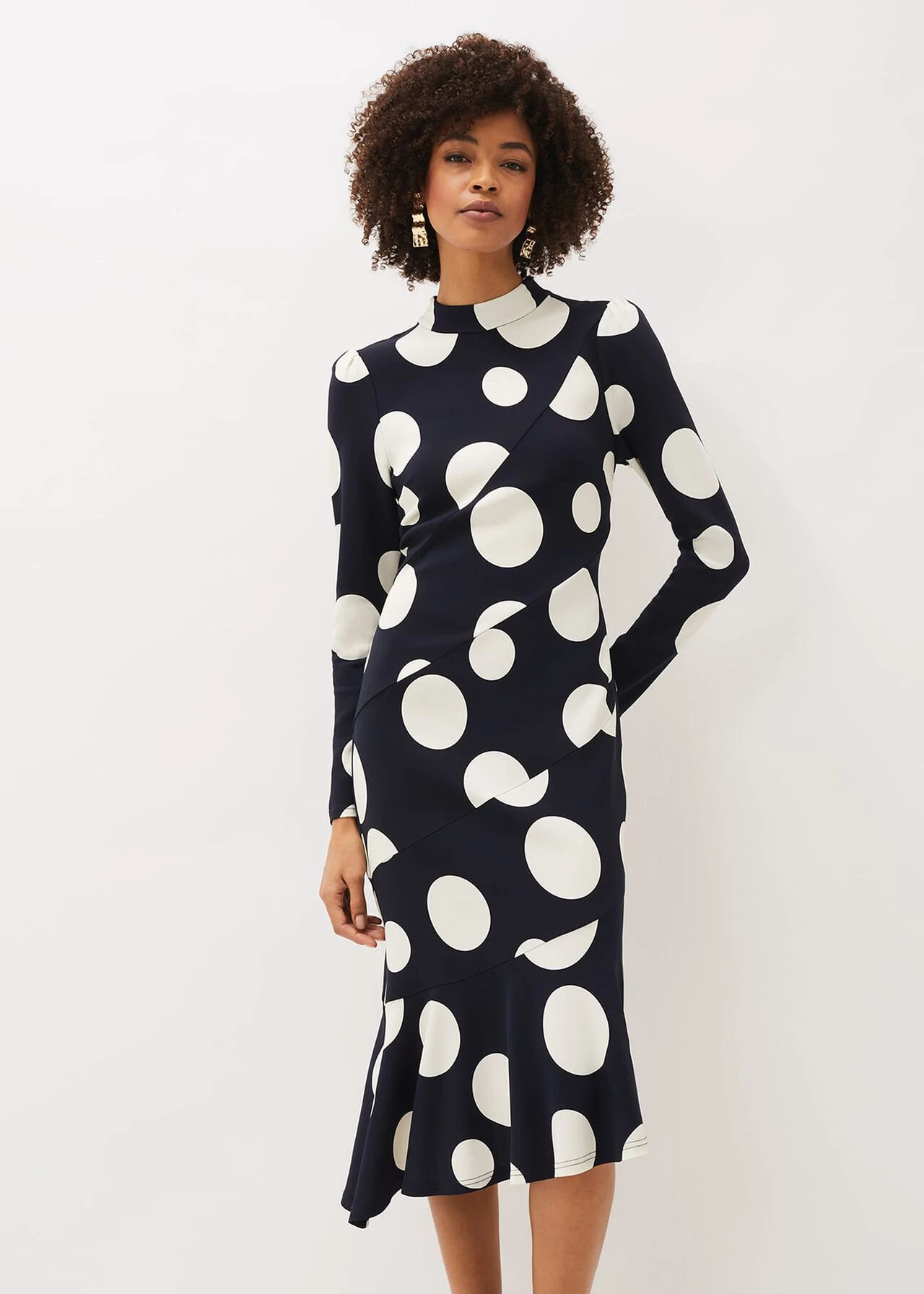 Gabi Spot Print Asymmetric Hem Dress 5 Gabi Spot Print Asymmetric Hem Dress – Bild 3