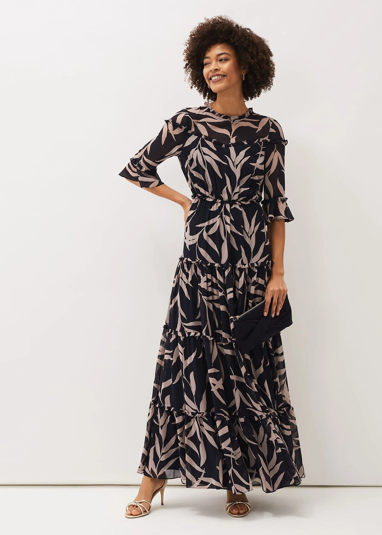 Amber Leaf Print Tiered Maxi Dress 7 Amber Leaf Print Tiered Maxi Dress – Bild 5