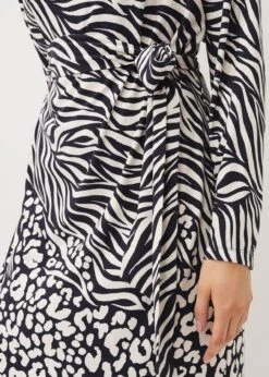 Kora Animal Print Dress -Floral Und Chic 220746000 05 kora animal print dress