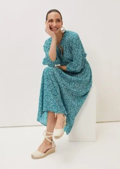 Phillipa Tile Print Midaxi Dress -Floral Und Chic 220885149 05 phillipa tile print midaxi dress