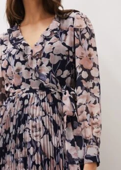 Fredrika Floral Pleated Maxi Dress 10 Fredrika Floral Pleated Maxi Dress -Floral Und Chic 220928493 04 fredrika floral pleated maxi dress