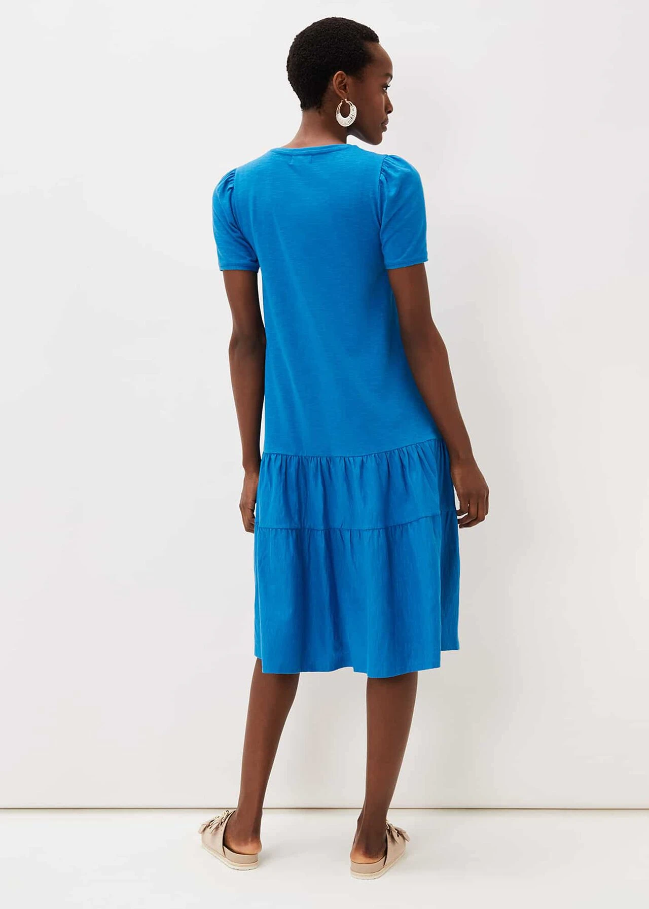 Elizabeth Tiered Round Neck Midi Dress 4 Elizabeth Tiered Round Neck Midi Dress – Bild 2