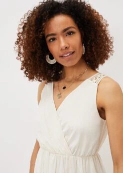 Mai Broderie Lace Maxi Dress -Floral Und Chic 221061106 04 mai broderie lace maxi dress