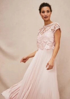 Michelle Lace Pleat Maxi Dress -Floral Und Chic 221324840 03 michelle lace pleat maxi dress