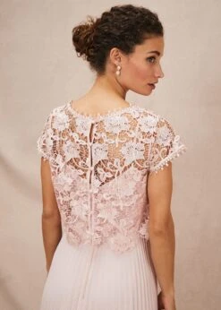 Michelle Lace Pleat Maxi Dress -Floral Und Chic 221324840 05 michelle lace pleat maxi dress