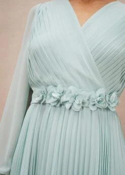 Alecia Pleated Maxi Dress -Floral Und Chic 221330985 04 alecia pleated maxi dress