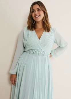 Alecia Pleated Maxi Dress -Floral Und Chic 221330985 08 alecia pleated maxi dress