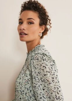 Harlow Floral Tiered Mini Dress -Floral Und Chic 221347799 04 harlow floral tiered mini dress