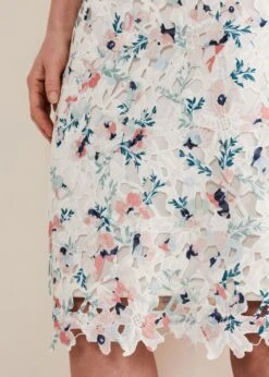 Franky Floral Lace Dress 14 Franky Floral Lace Dress -Floral Und Chic 221351931 05 franky floral lace dress