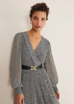 Carmen Checked Midaxi Dress 15 Carmen Checked Midaxi Dress -Floral Und Chic 221354725 04 carmen checked midaxi dress