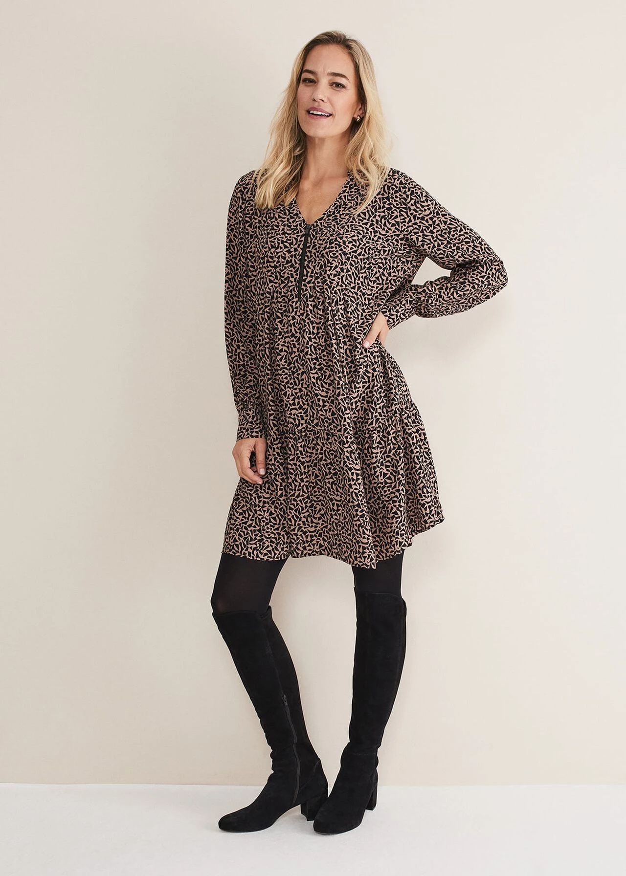 Penele Zip Dress 5 Penele Zip Dress – Bild 3