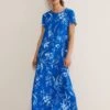 Roxanna Floral T-Shirt Maxi Dress -Floral Und Chic 221634408 01 roxanna floral t shirt maxi dress