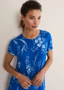 Roxanna Floral T-Shirt Maxi Dress -Floral Und Chic 221634408 04 roxanna floral t shirt maxi dress