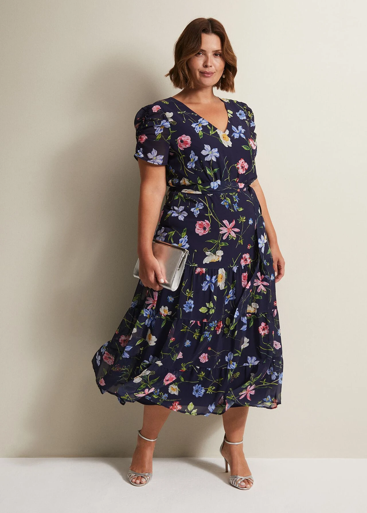 Lola Floral Tiered Midi Dress 8 Lola Floral Tiered Midi Dress – Bild 6