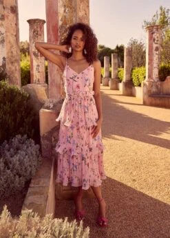 River Floral Tiered Midi Dress 12 River Floral Tiered Midi Dress -Floral Und Chic 221693531 05 river floral tiered midi dress