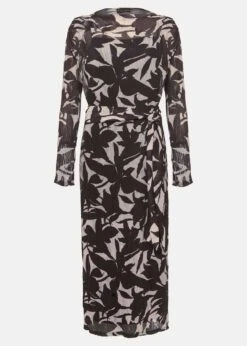 Yvonne Floral Midi Dress 13 Yvonne Floral Midi Dress -Floral Und Chic 221948880 99 yvonne floral midi dress