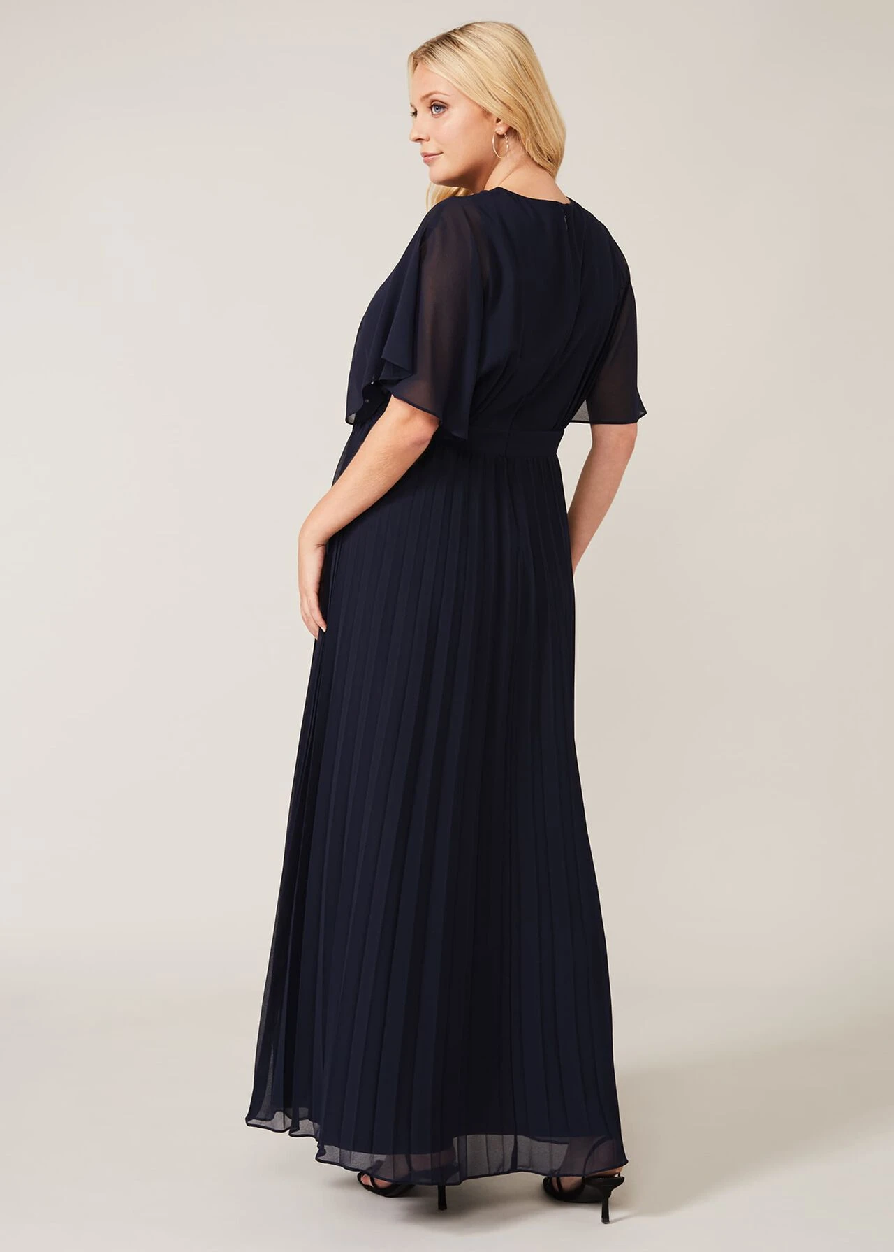 Tilly Pleated Maxi Dress 4 Tilly Pleated Maxi Dress – Bild 2