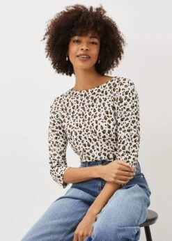 Florentine Leopard Print Top -Floral Und Chic 303246225 04 florentine leopard print top