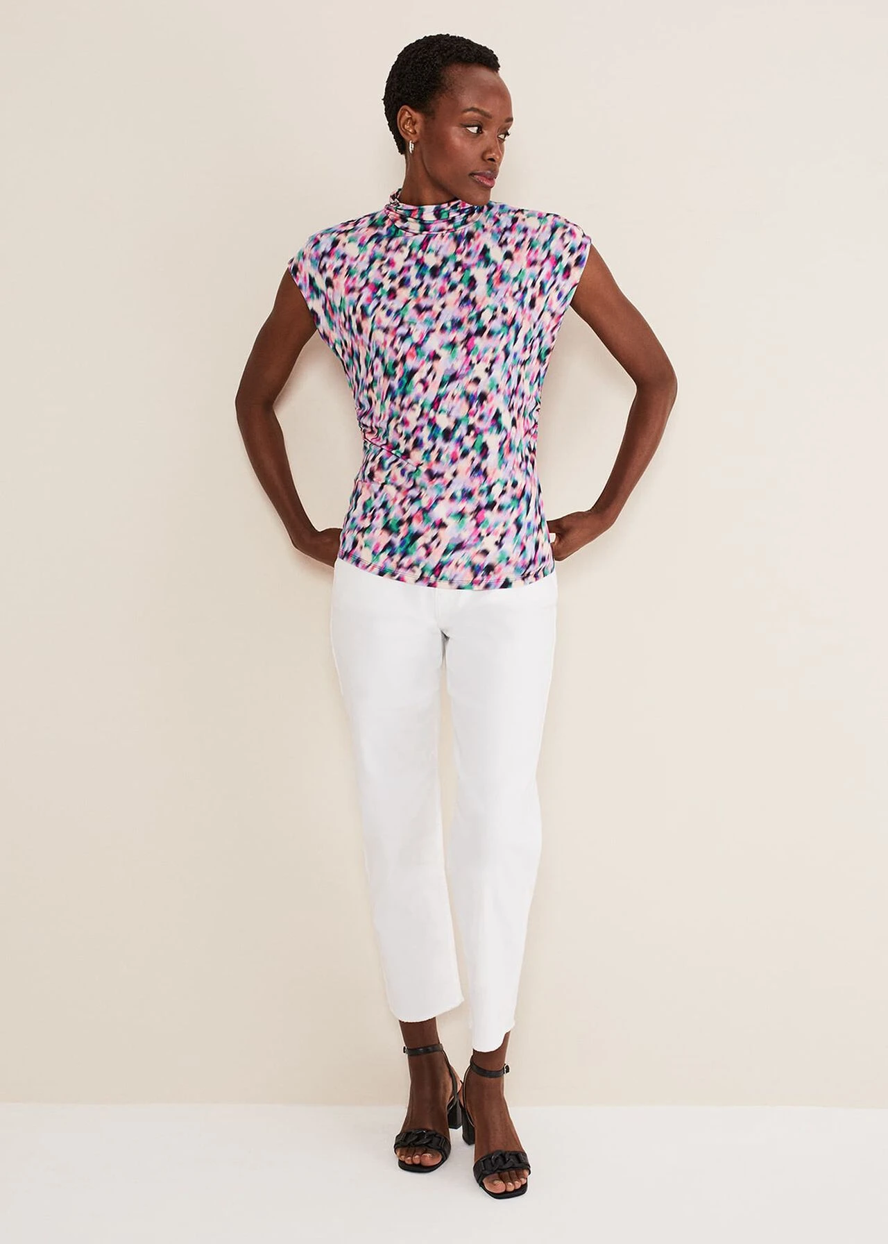 Karelena High Neck Top 5 Karelena High Neck Top – Bild 3