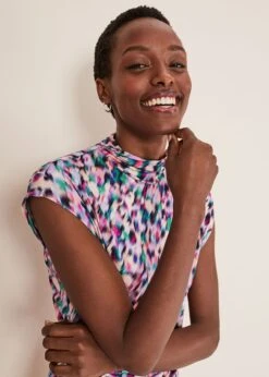 Karelena High Neck Top 12 Karelena High Neck Top -Floral Und Chic 303377327 05 karelena high neck top