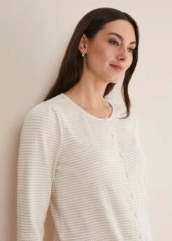 Krissie Textured Tie Front Top -Floral Und Chic 303421543 04 krissie textured tie front top