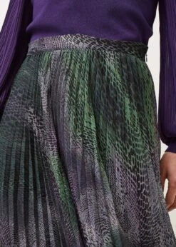 Camina Snake Print Pleated Maxi Skirt -Floral Und Chic 801239492 04 camina snake print pleated maxi skirt