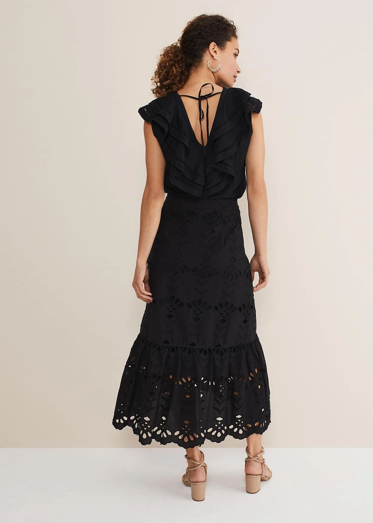 Black Broderie Wrap Maxi Skirt 4 Black Broderie Wrap Maxi Skirt – Bild 2