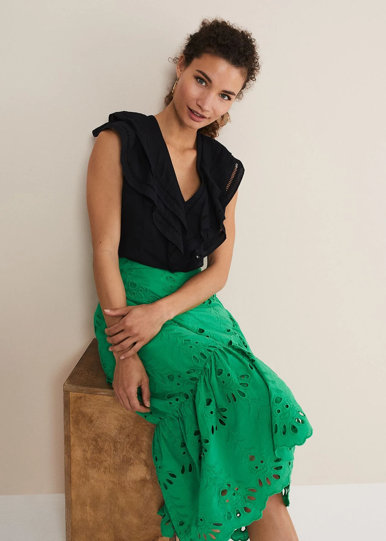 Green Broderie Wrap Maxi Skirt 5 Green Broderie Wrap Maxi Skirt – Bild 4