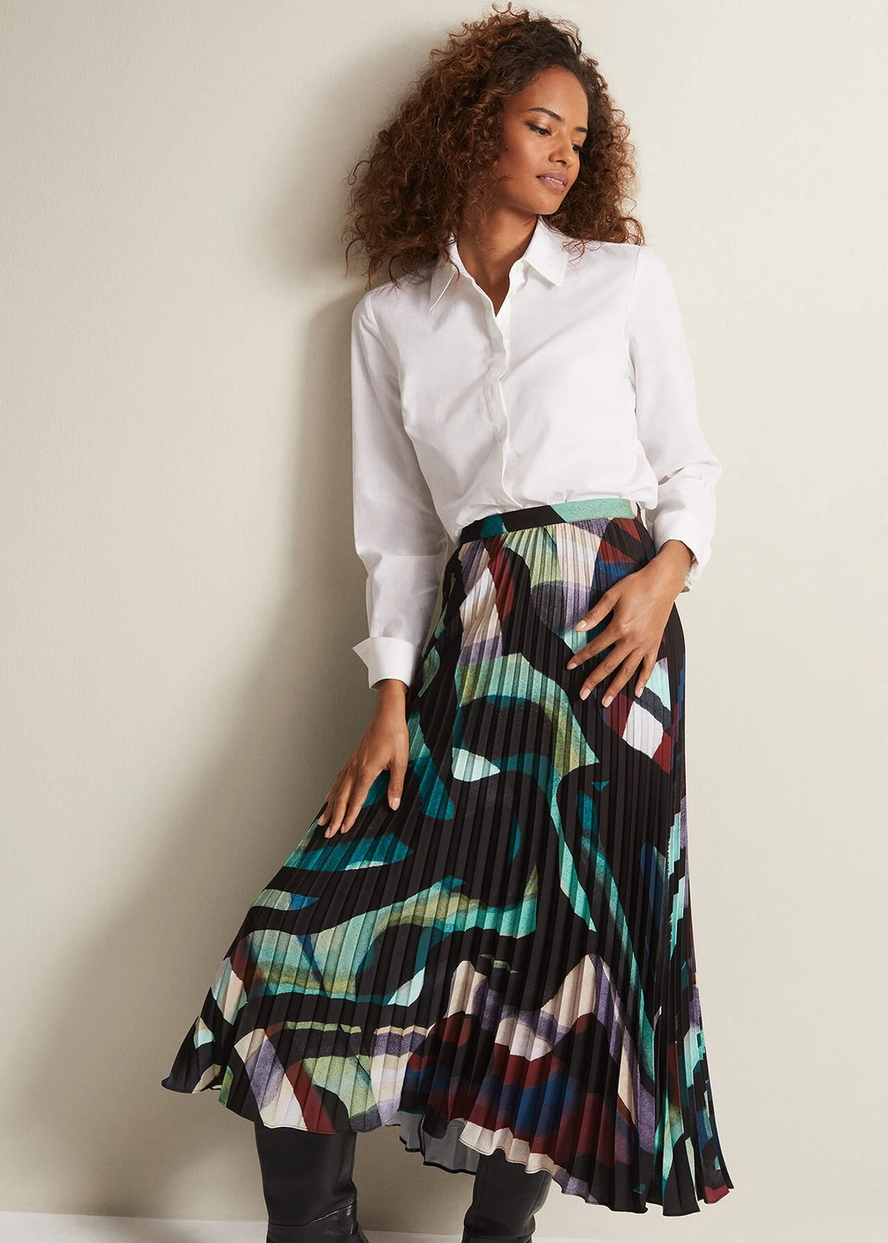 Elmina Abstract Pleated Midi Skirt 3 Elmina Abstract Pleated Midi Skirt